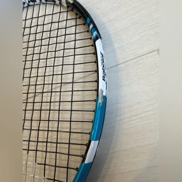 Babolat Pure Drive Junior 25” Tennis Racket– Youth Size – Great Condition - Picture 4 of 5